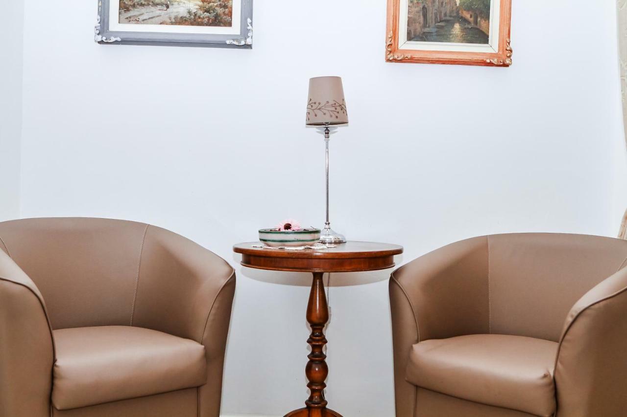 Aragona 74 B&B Palermo Eksteriør billede